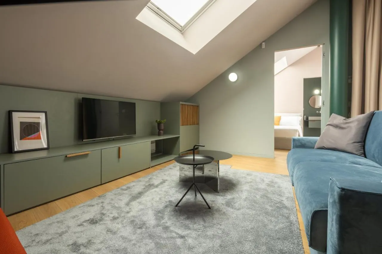 Bluemoon Apartments R&R  Milan