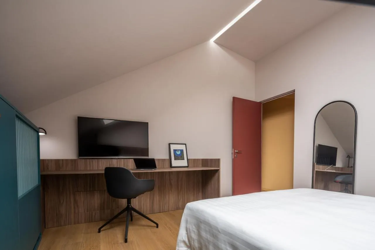 Bluemoon Apartments R&R 0*, Milan Italy
