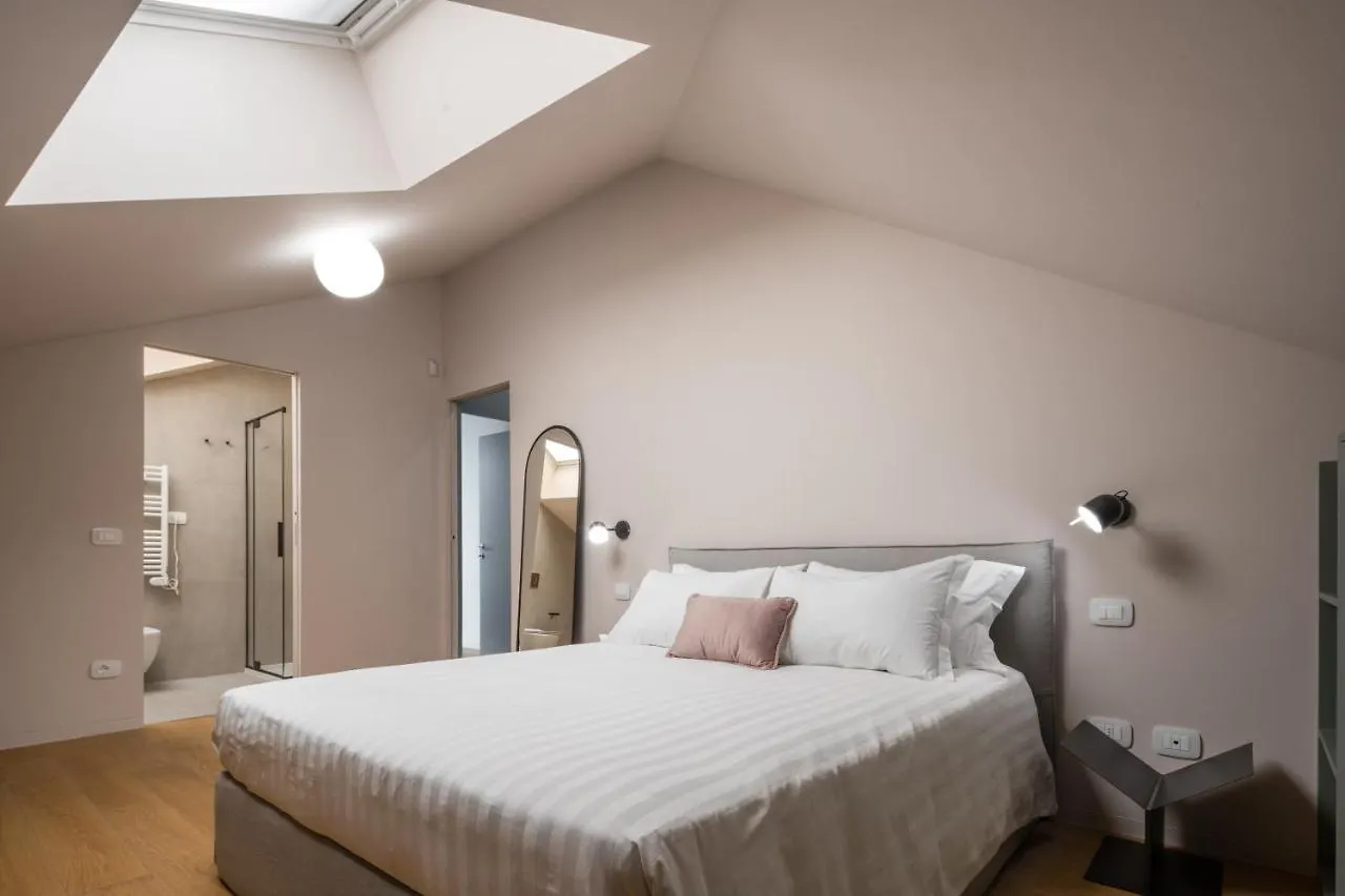 Bluemoon Apartments R&R Italy
